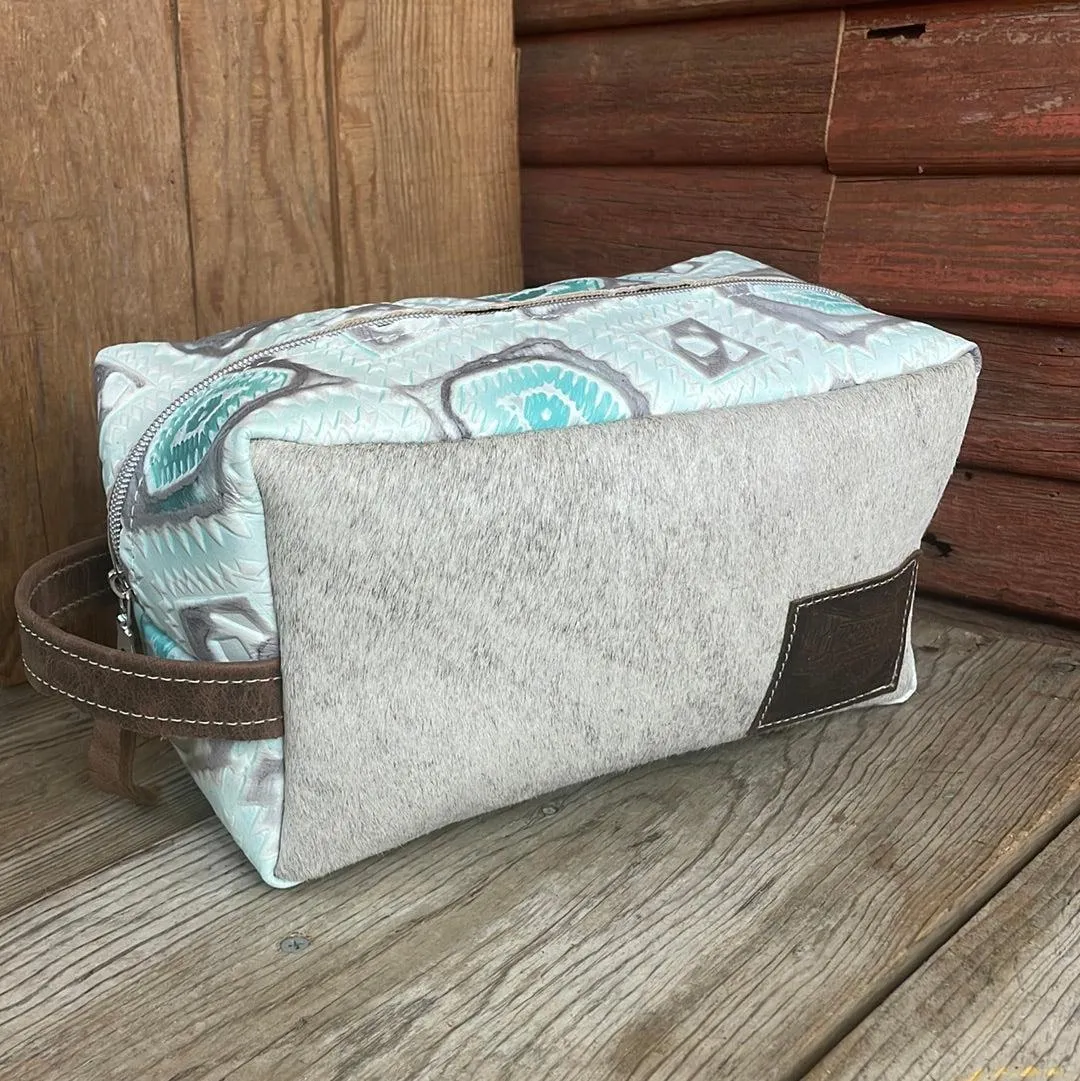 007 Dutton - Grey Brindle w/ Turquoise Sand Aztec