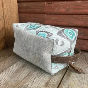 007 Dutton - Grey Brindle w/ Turquoise Sand Aztec