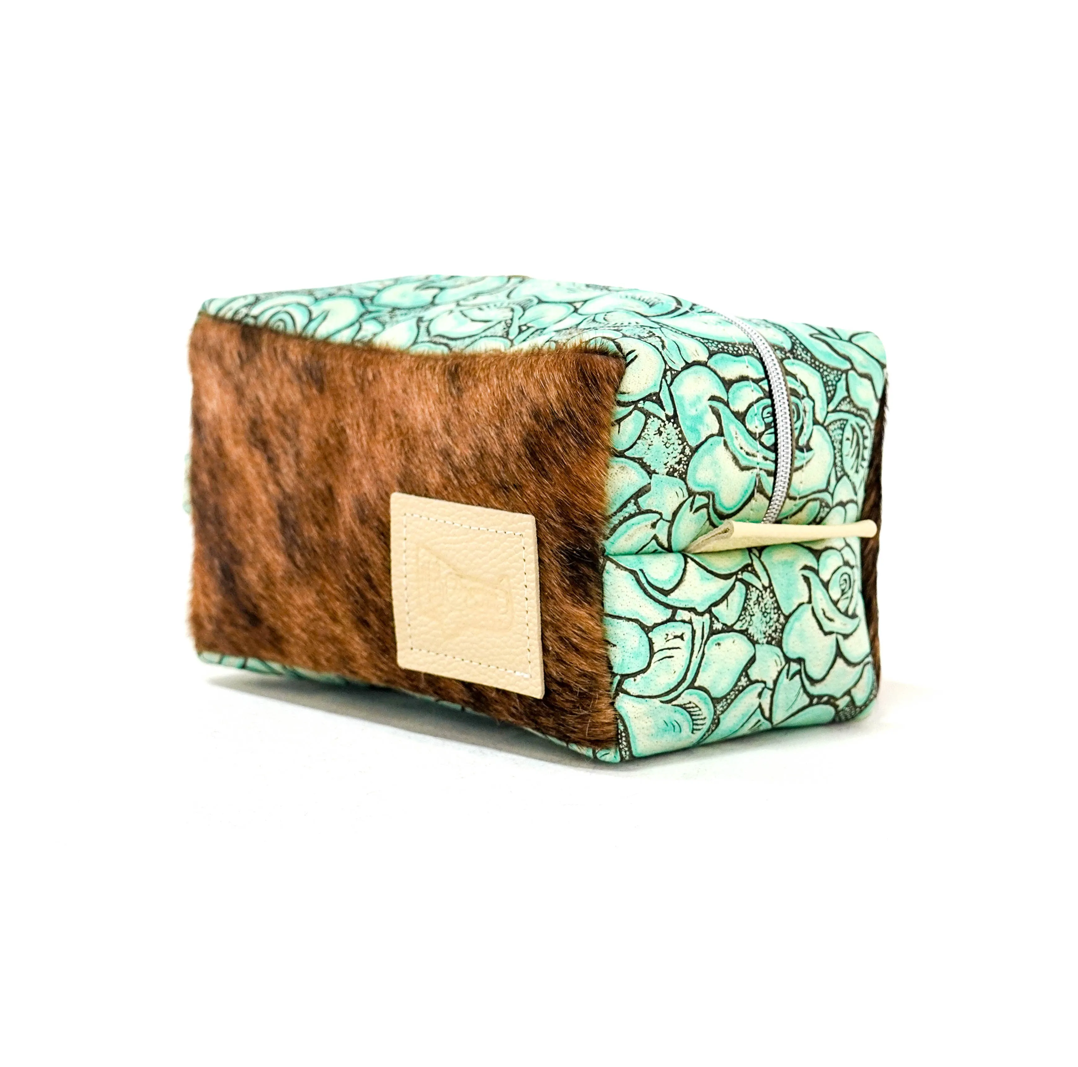 010 Dutton - Brindle w/ Geode Roses