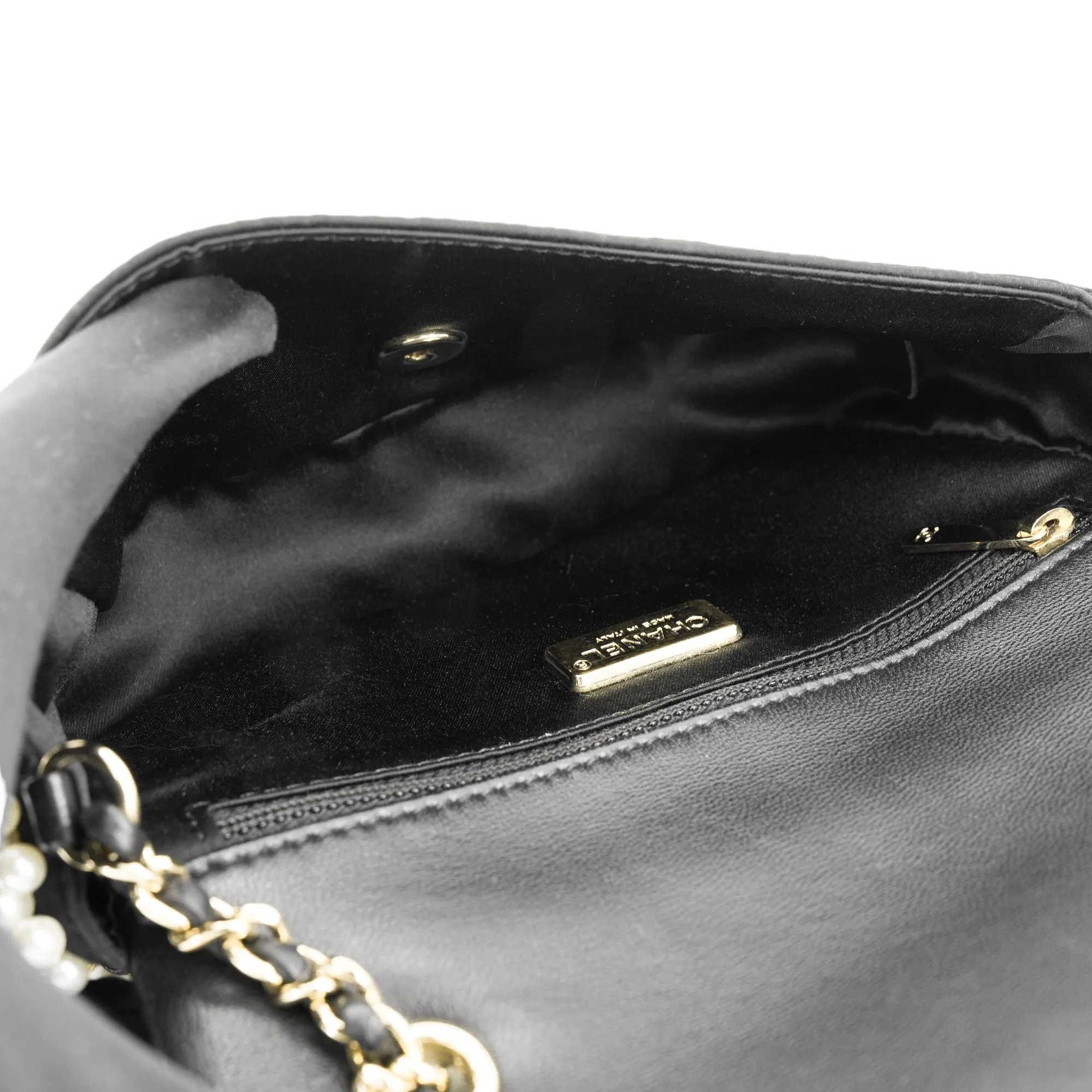19S Mini Pearl Flap Bag