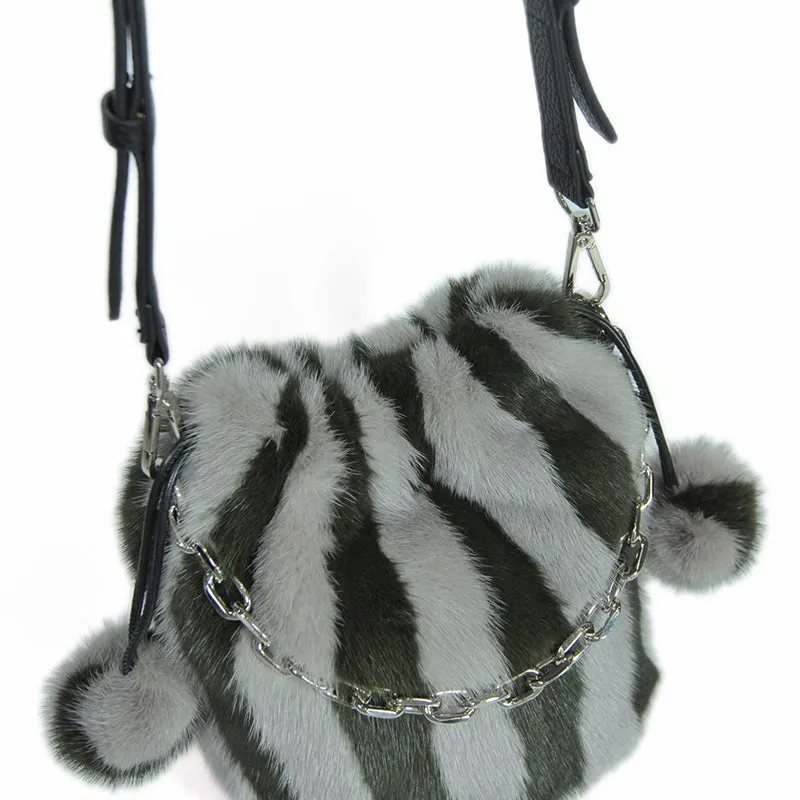2022 New Fur Bag Women's Real Mink Fur Handbags Lady Fashion Shoulder Bags Striped 7982