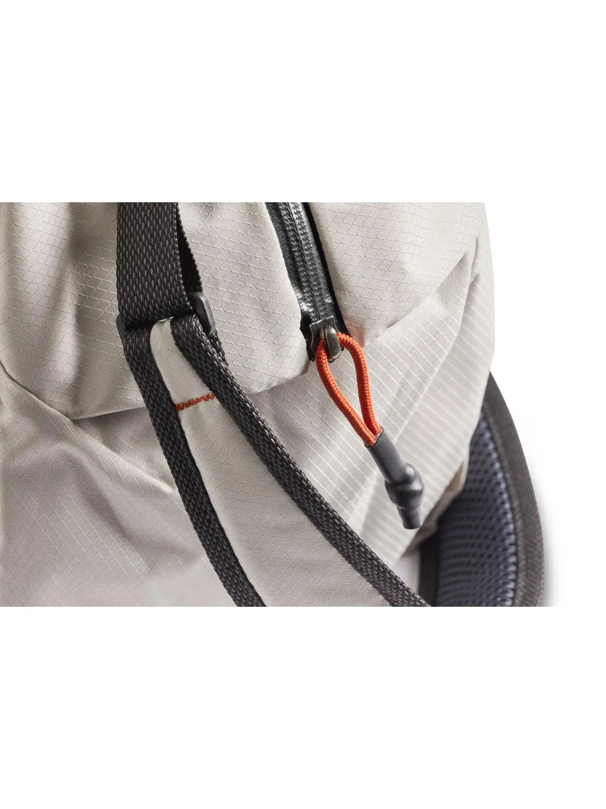 Bellroy Lite Duffel Chalk (Leather Free)