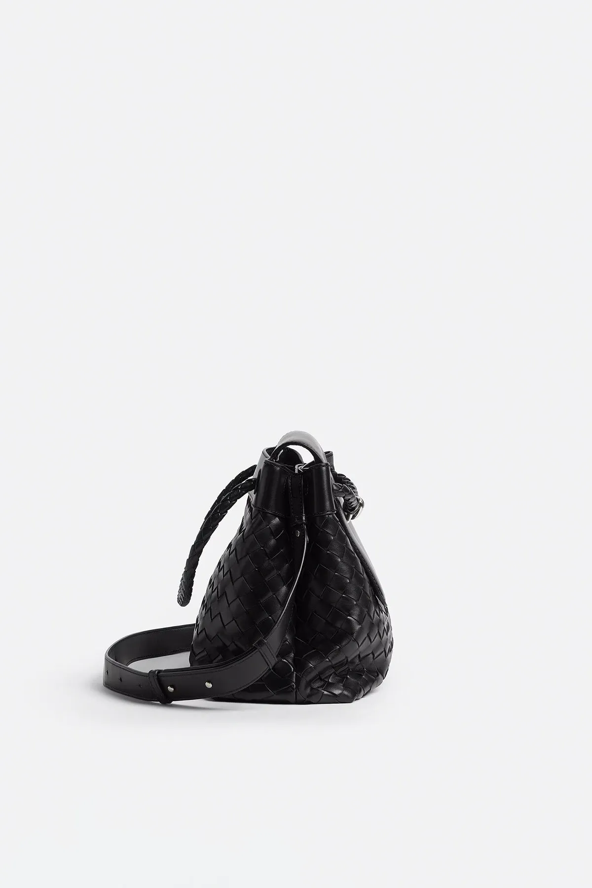 BOTTEGA VENETA | MEDIUM ANDIAMO MESSENGER