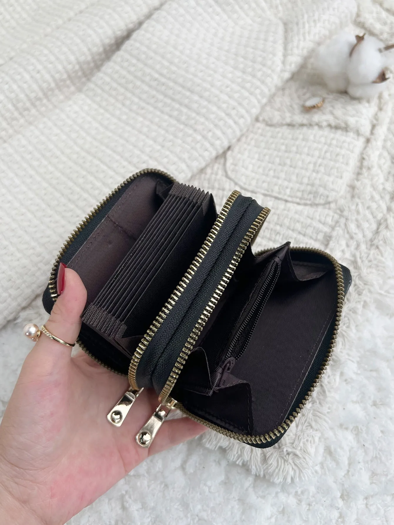 Crocodile Embossed Card Holder - Black