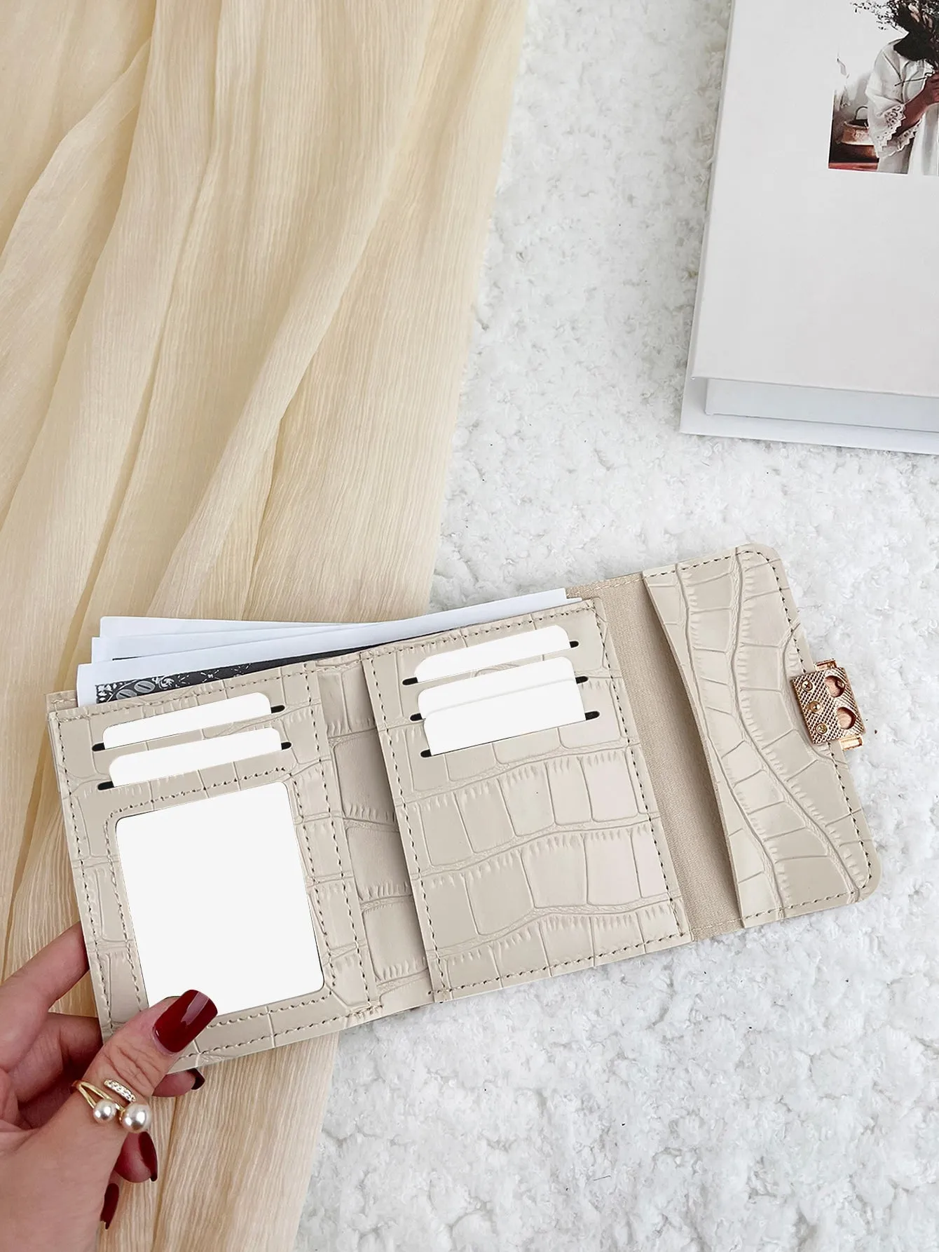 Crocodile Embossed Flap Small Wallet - 𝘚𝘚²³ - Beige- FD ⚡