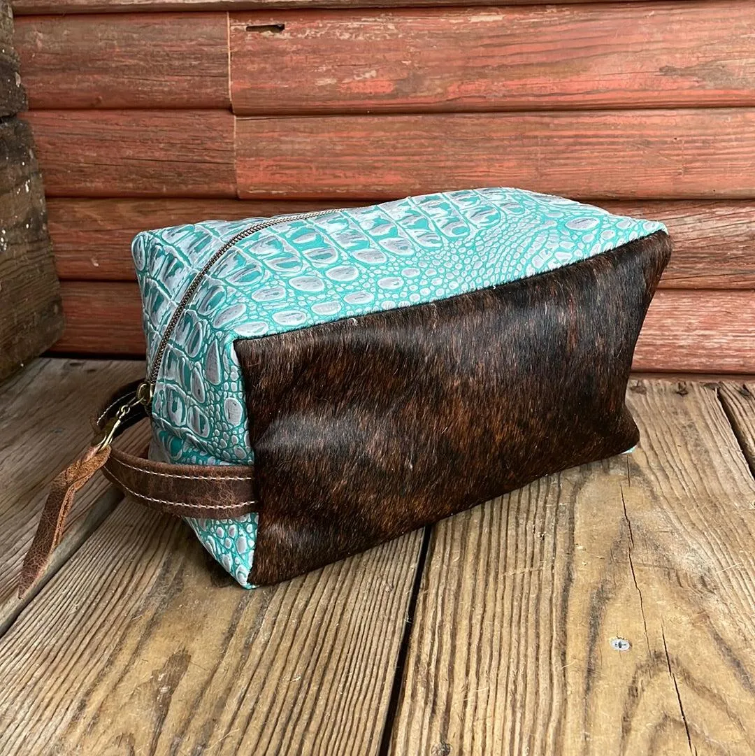 Dutton - Dark Brindle w/ Turquoise Sand Croc