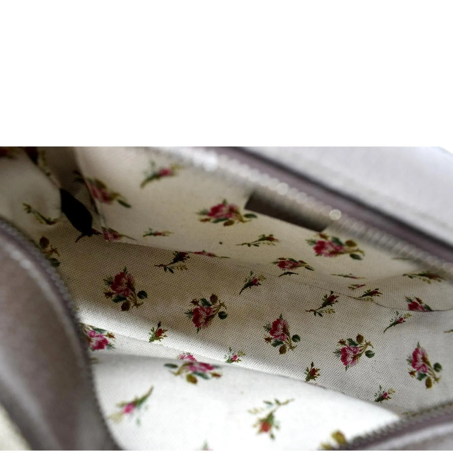 GUCCI Neo Vintage GG Supreme Canvas Messenger Bag Beige 476466