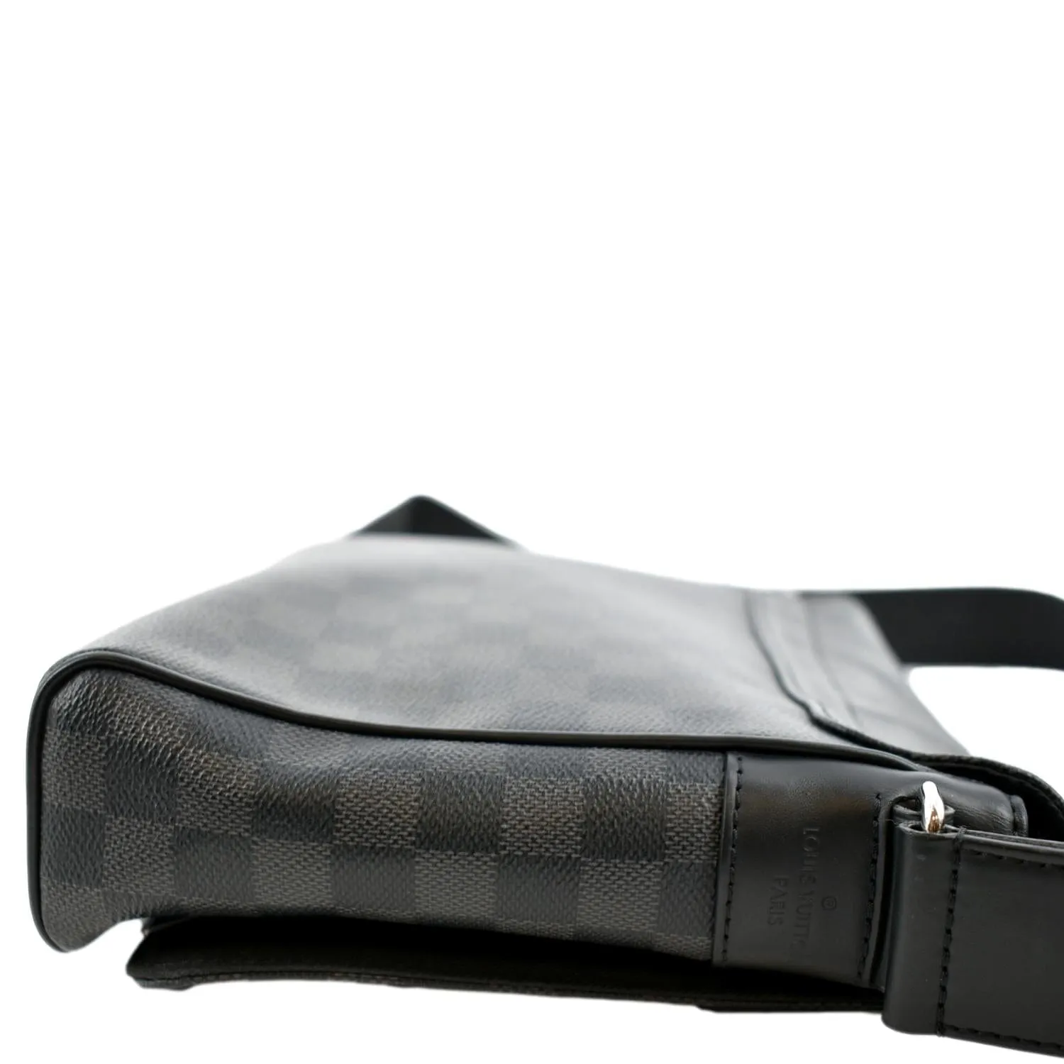 LOUIS VUITTON District PM Damier Graphite Messenger Bag Black