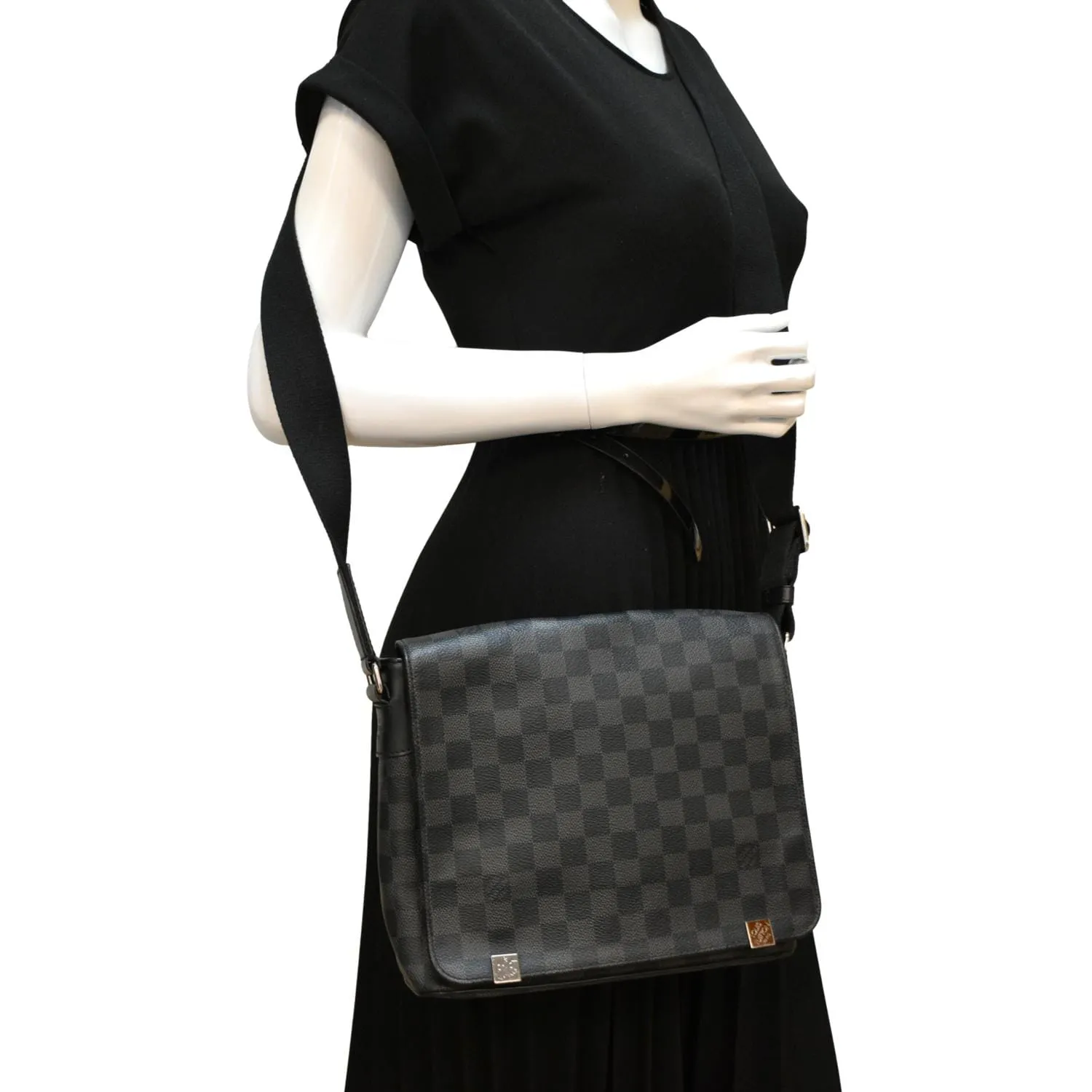 LOUIS VUITTON District PM Damier Graphite Messenger Bag Black