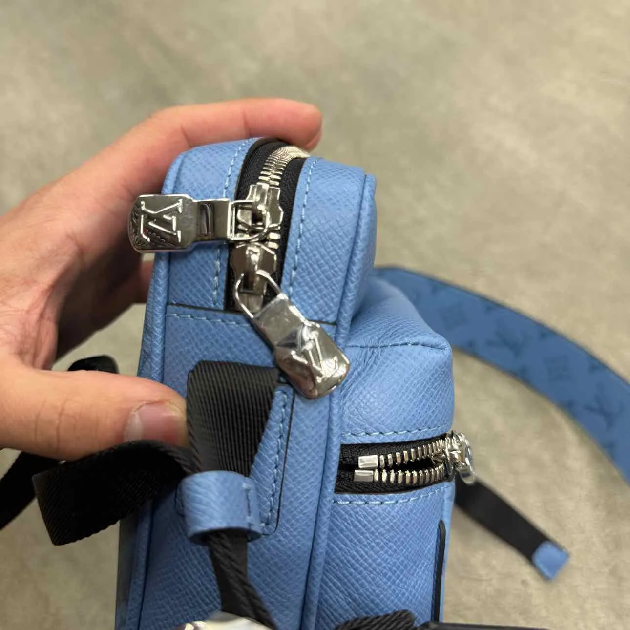 Louis Vuitton Messenger Bag "OUTDOOR" 2021 New Blue
