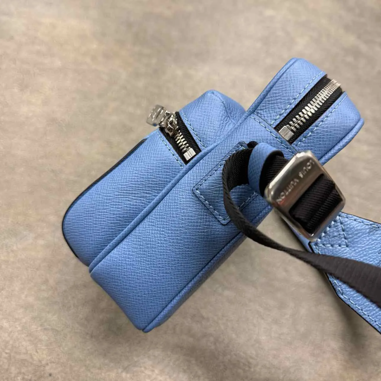 Louis Vuitton Messenger Bag "OUTDOOR" 2021 New Blue