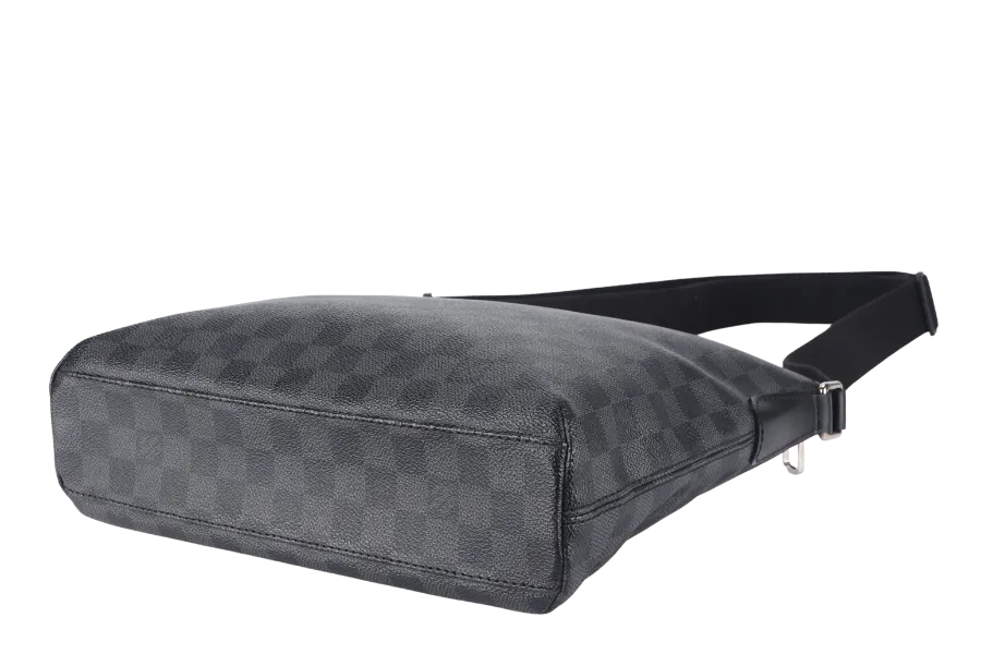 LOUIS VUITTON MICK MM MESSENGER BAG (N41106) DAMIER GRAPHITE SILVER HARDWARE WITH DUST COVER