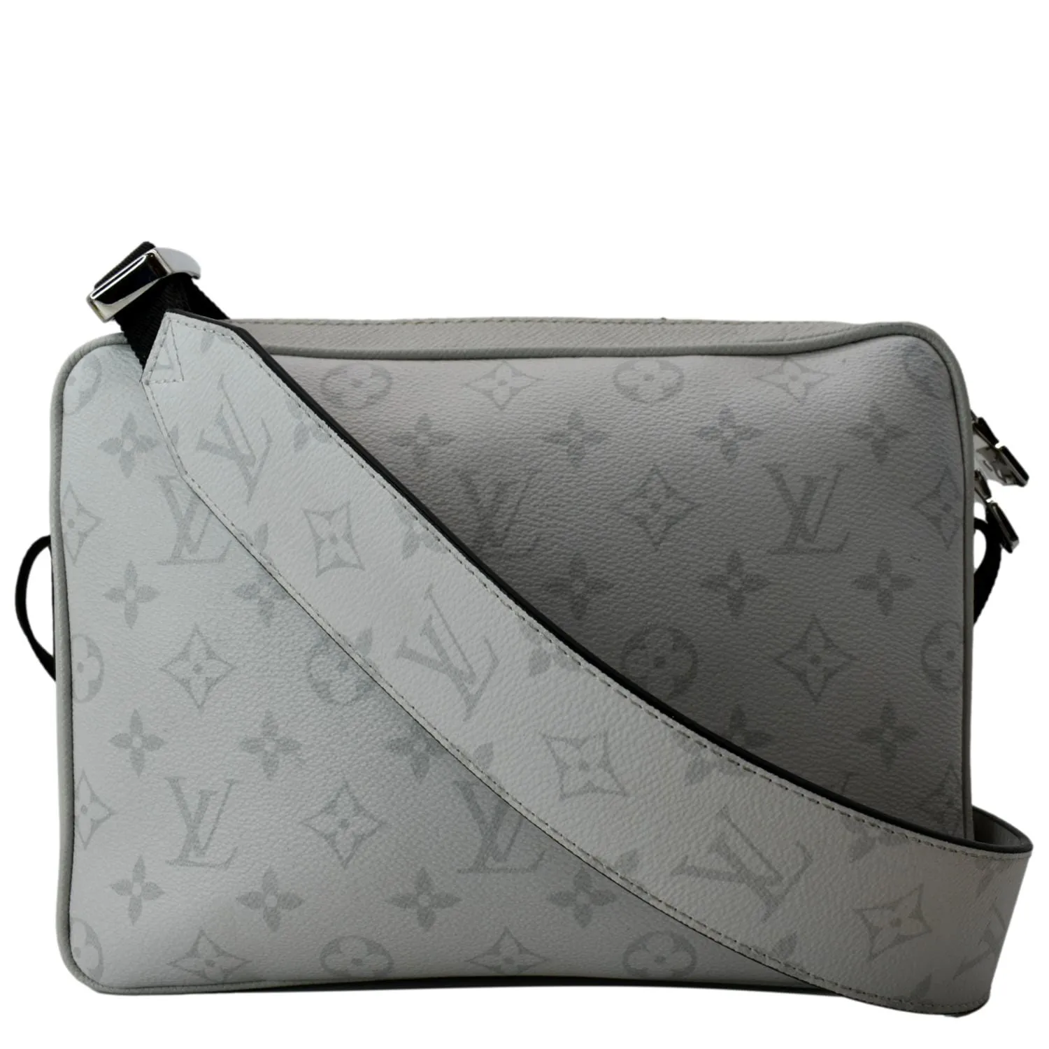 LOUIS VUITTON Outdoor Messenger Monogram Taiga Leather Shoulder Bag Antartica
