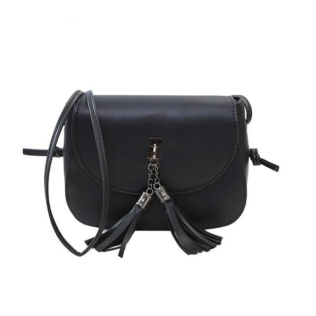 Mara's Dream Women Messenger Bags