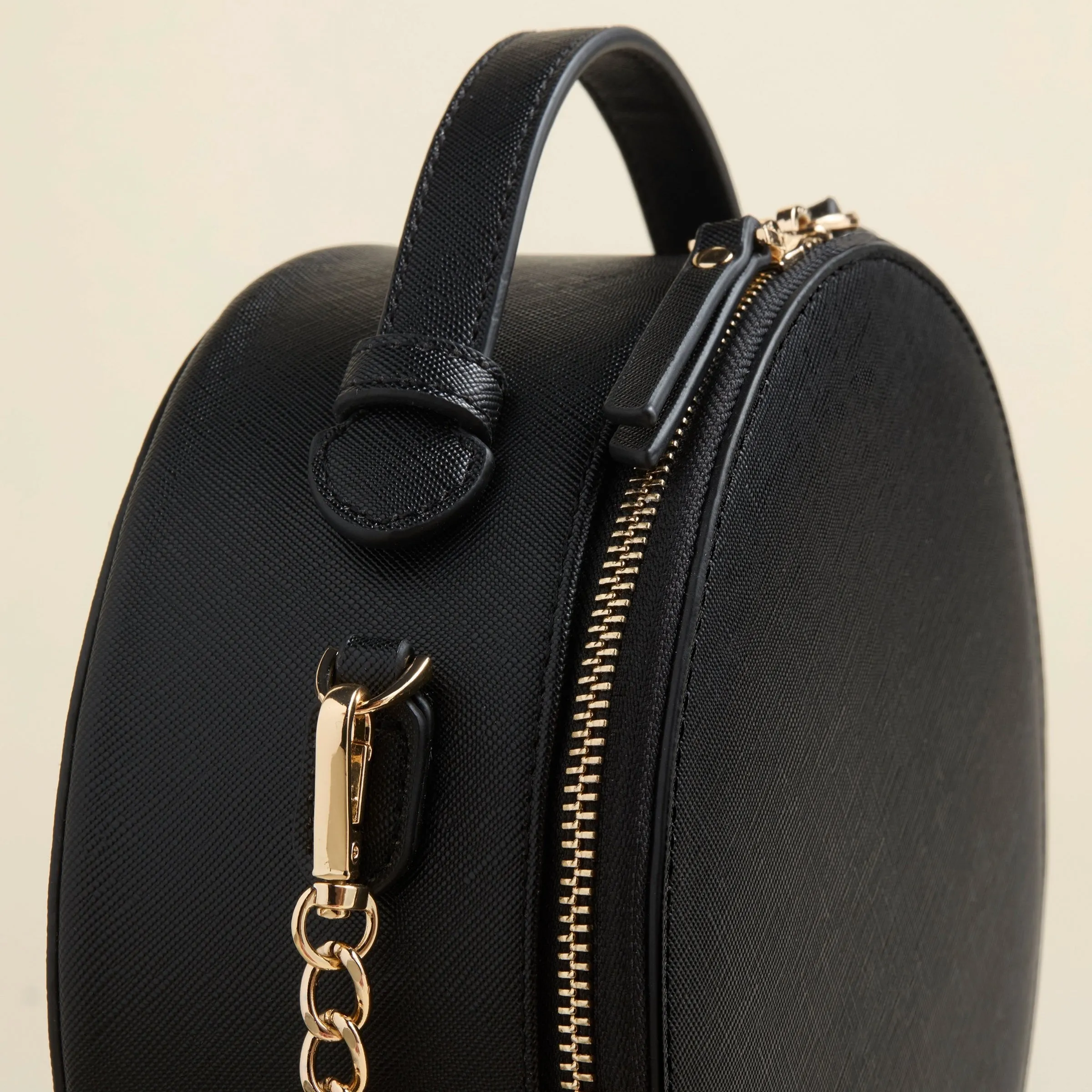Nomad Round Travel Case - Black