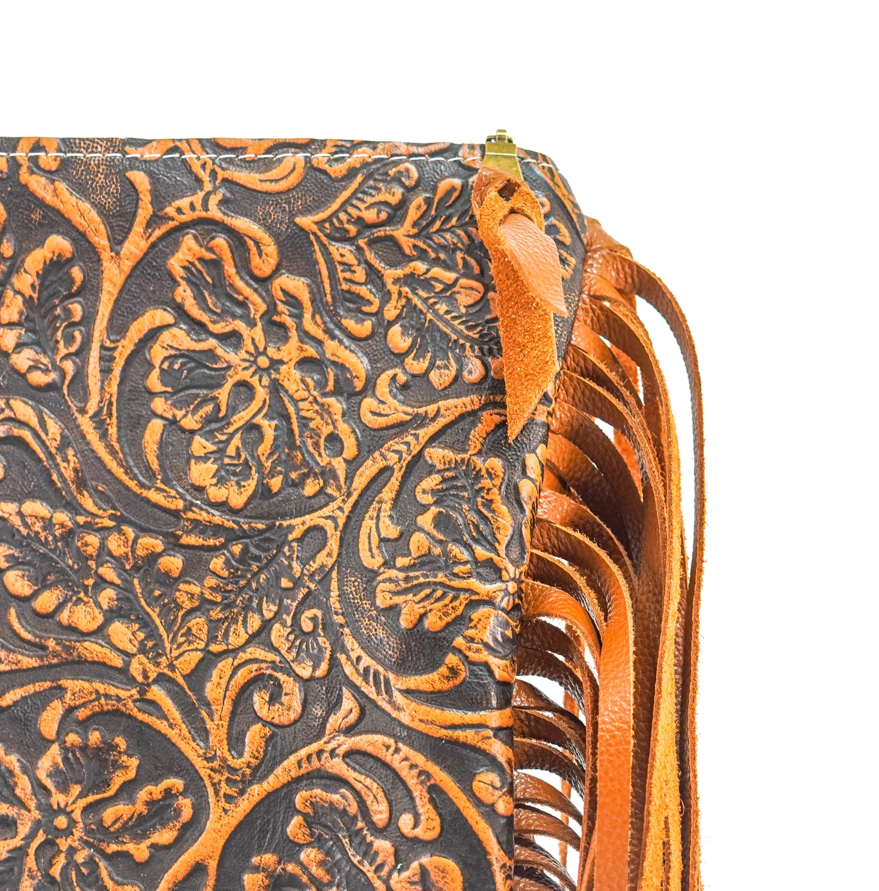 Shania - All Embossed w/ Honey Tool