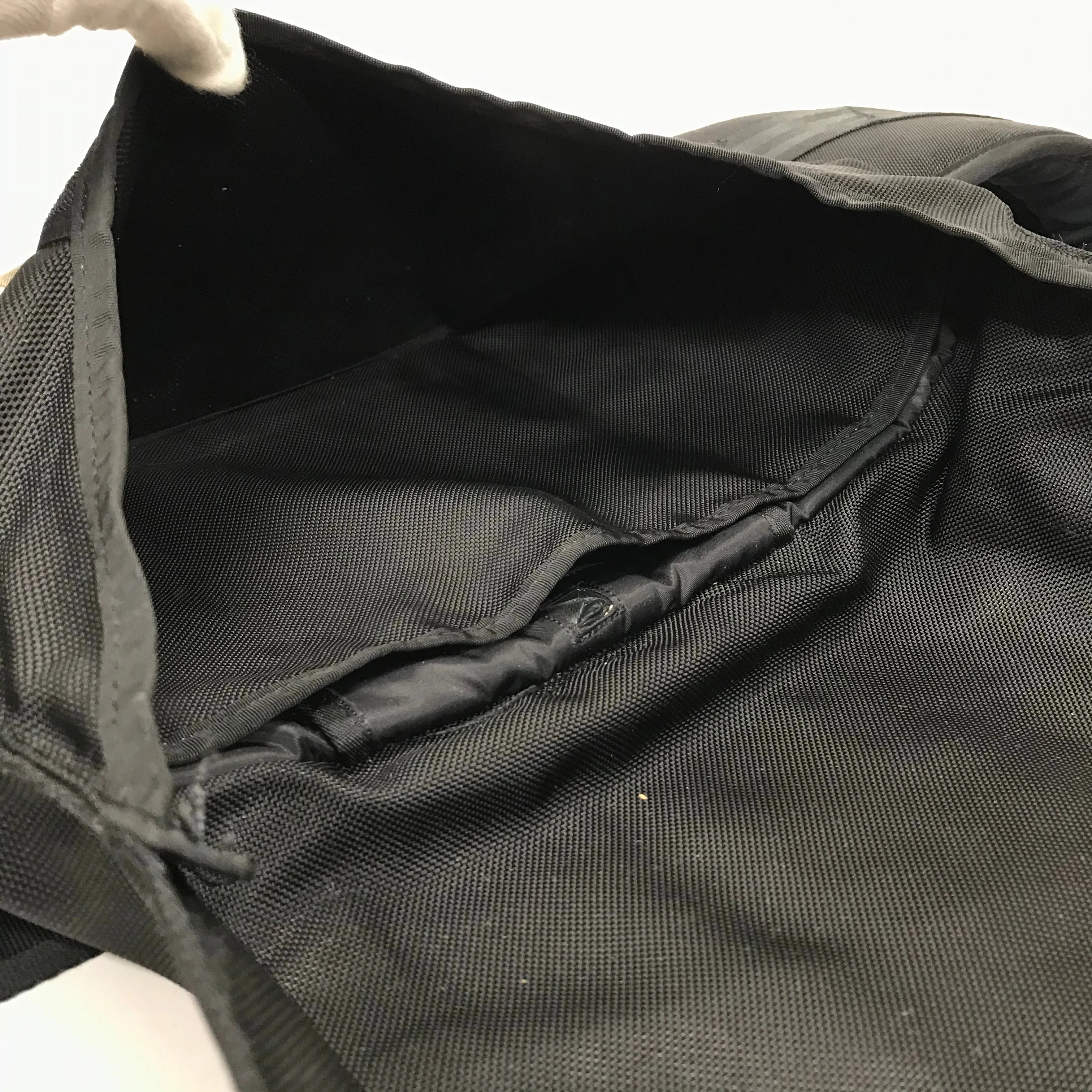 Visvim 08AW 18L E-Cat Shaker Ballistic Messenger Bag