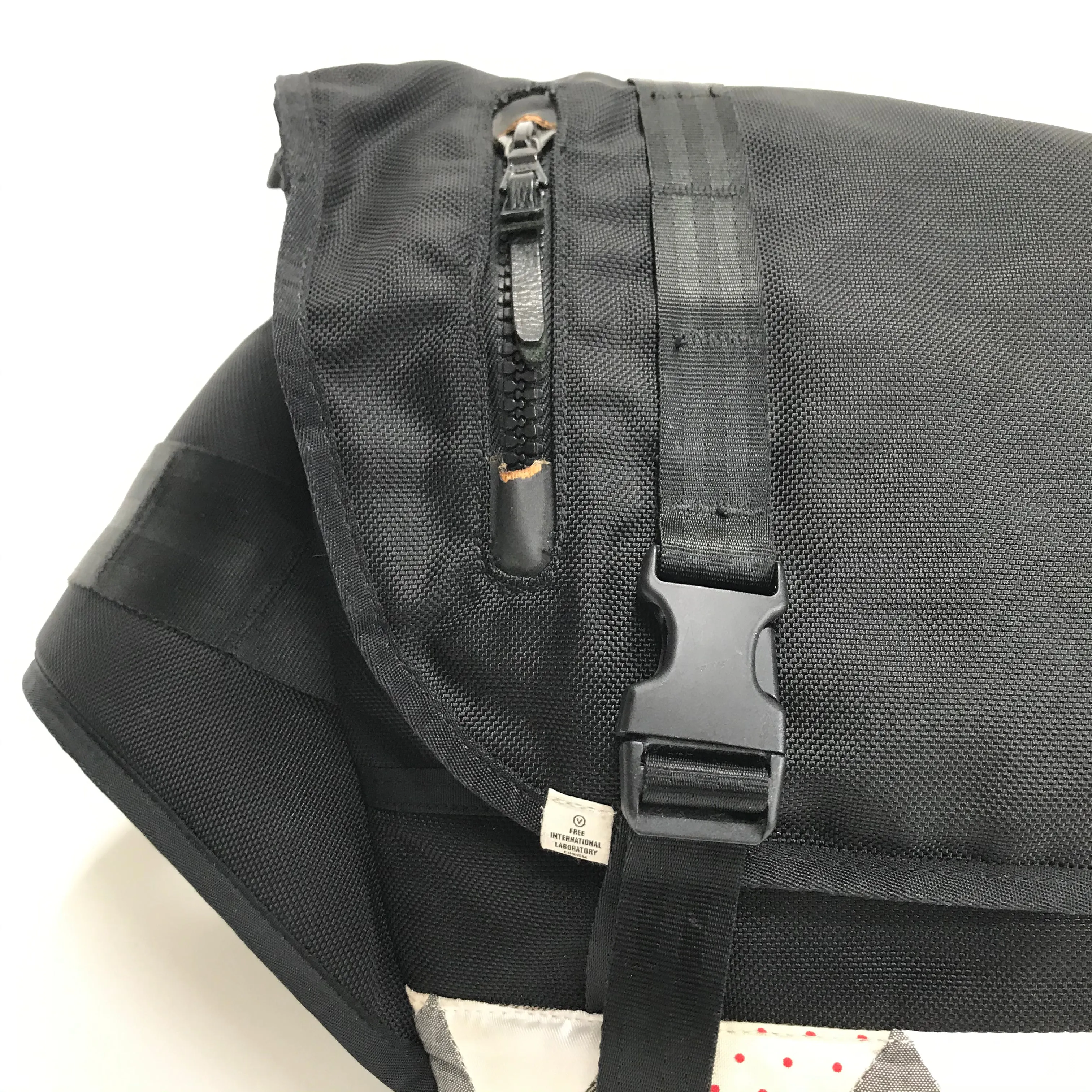 Visvim 08AW 18L E-Cat Shaker Ballistic Messenger Bag